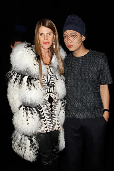 Look 12